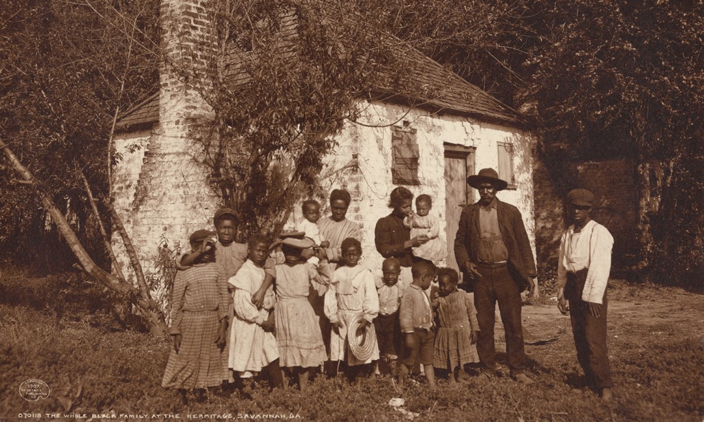 African-American family at the Hermitage, Savannah, Georgia in 1907. Photo courtesy of the Library of Congress